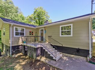 104 Ontario Ln, Oak Ridge, TN 37830