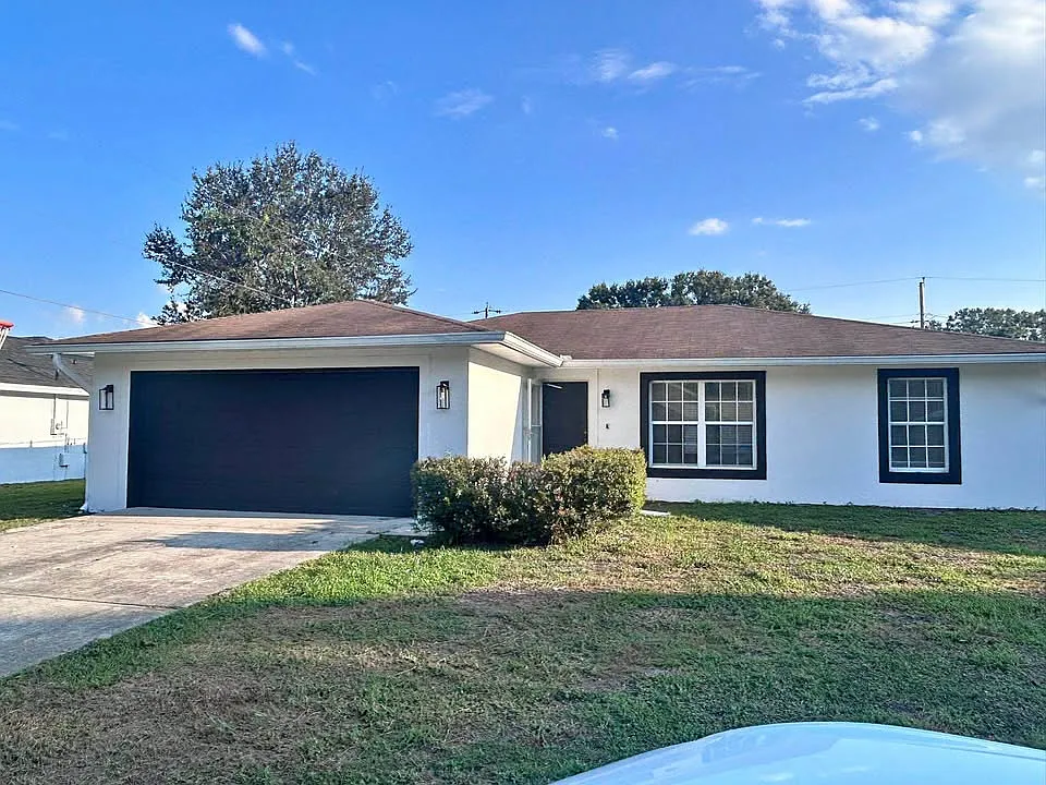 3 bed, 1316 sqft, $2,100 — Photo 1