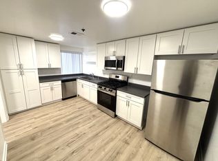 555 Oak St APT 305, Glendale, CA 91204