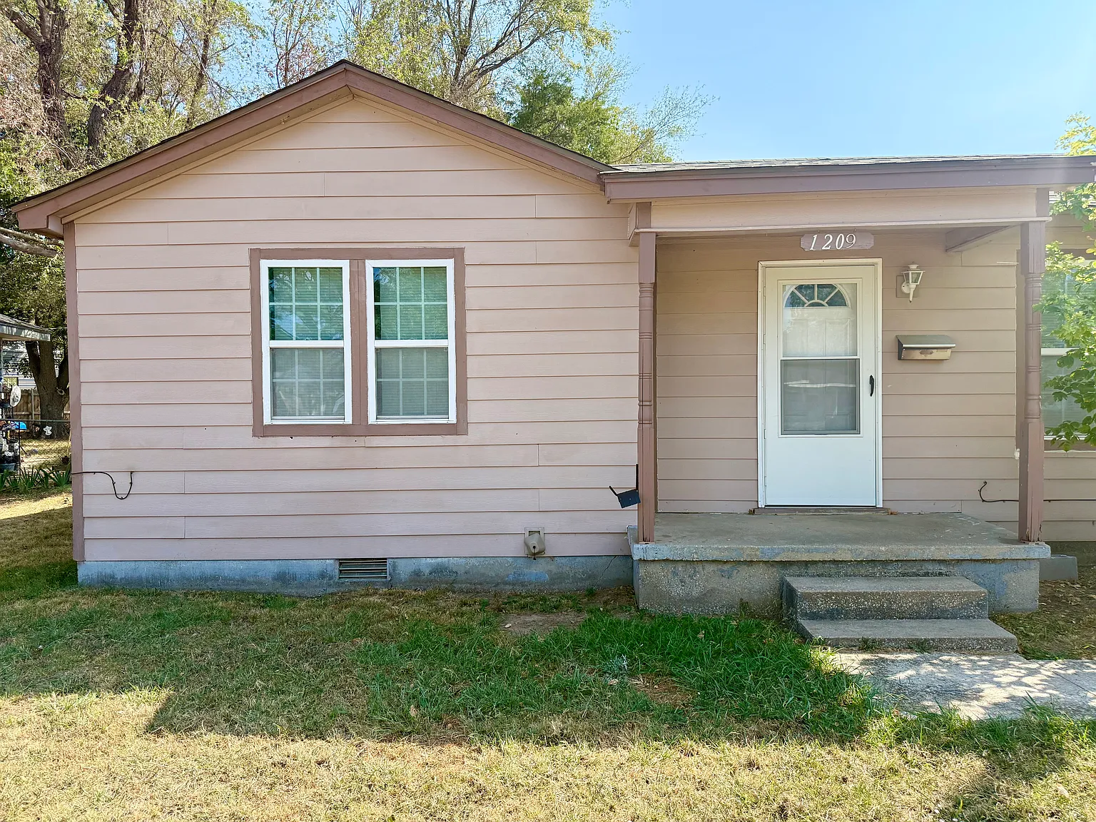 2 bed, 996 sqft, $950 — Photo 3