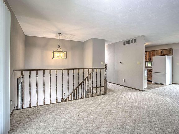 5th image of 11845 Owens Dr