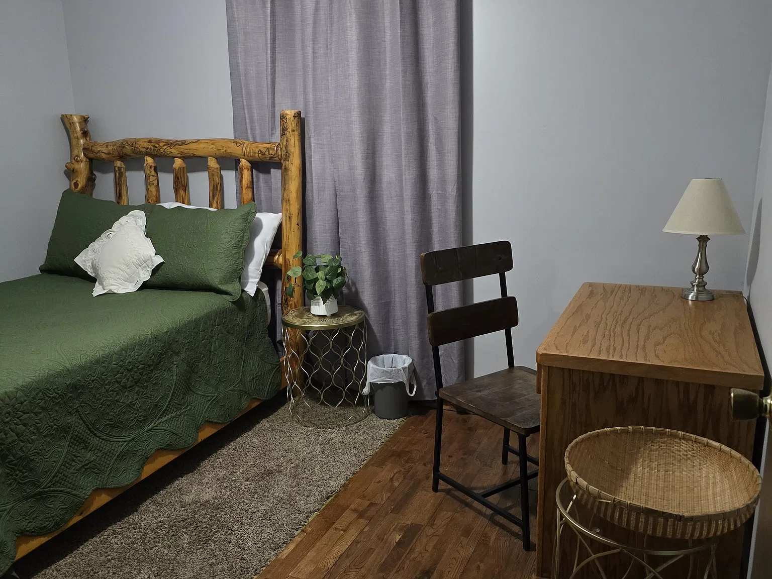 2 bed, 800 sqft, $1,400 — Photo 1