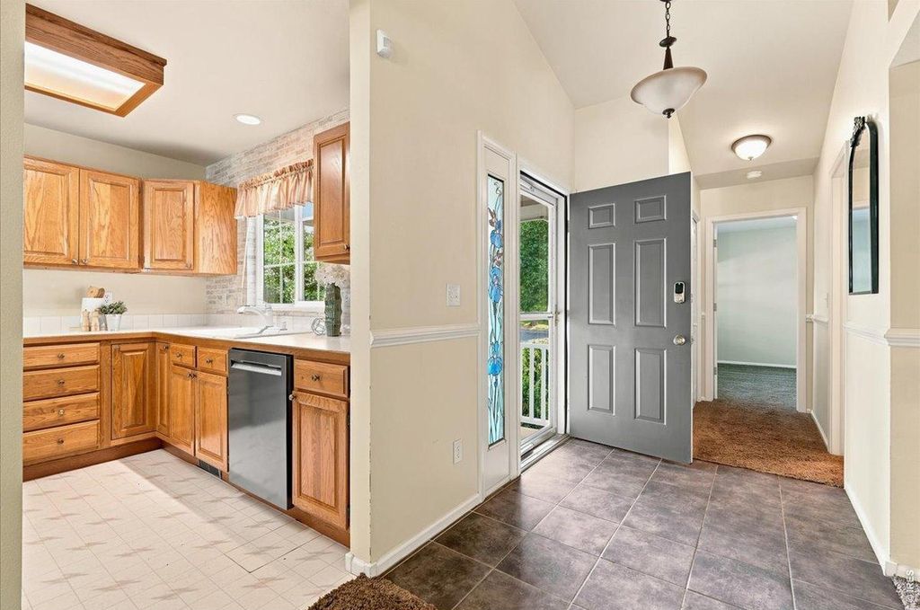 3754 Carrington Cir