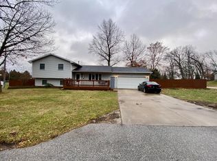 638 Hollywood, Hebron, IN 46341