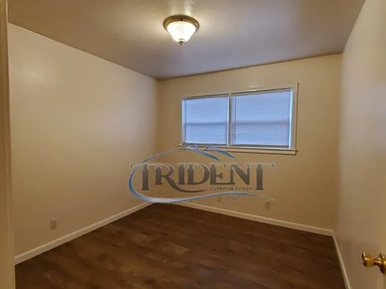 2127 Sicard St — Photo 5
