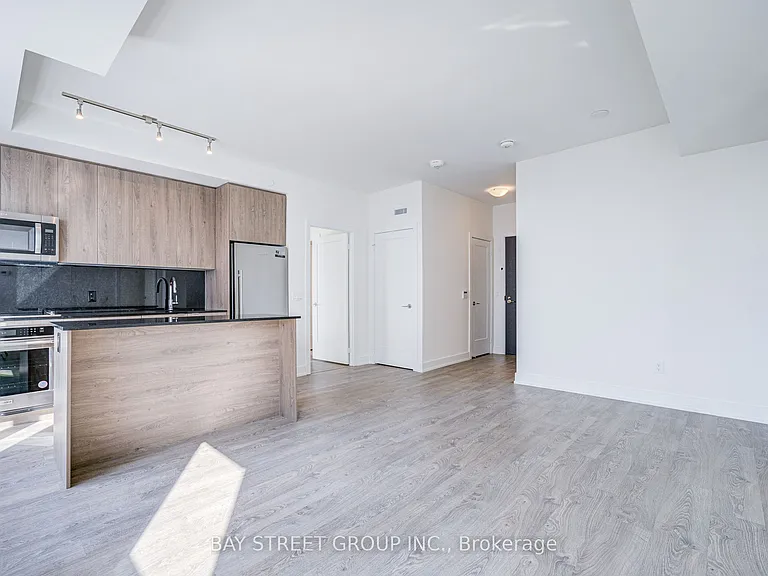 5 Mabelle Ave #4032 — Photo 12
