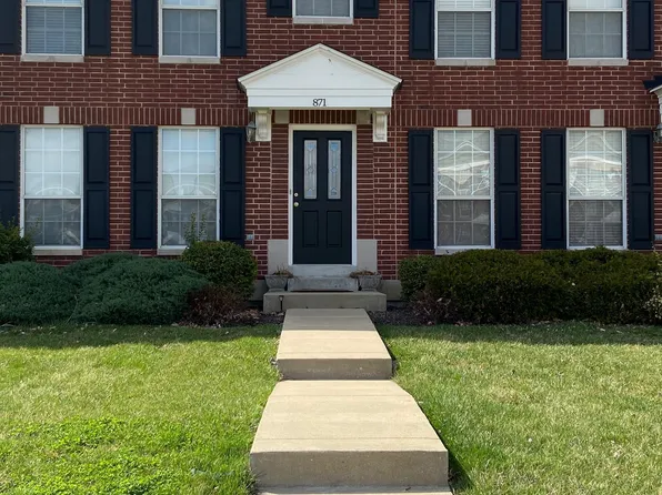 871 Hyde Dr, O'Fallon, MO 63366