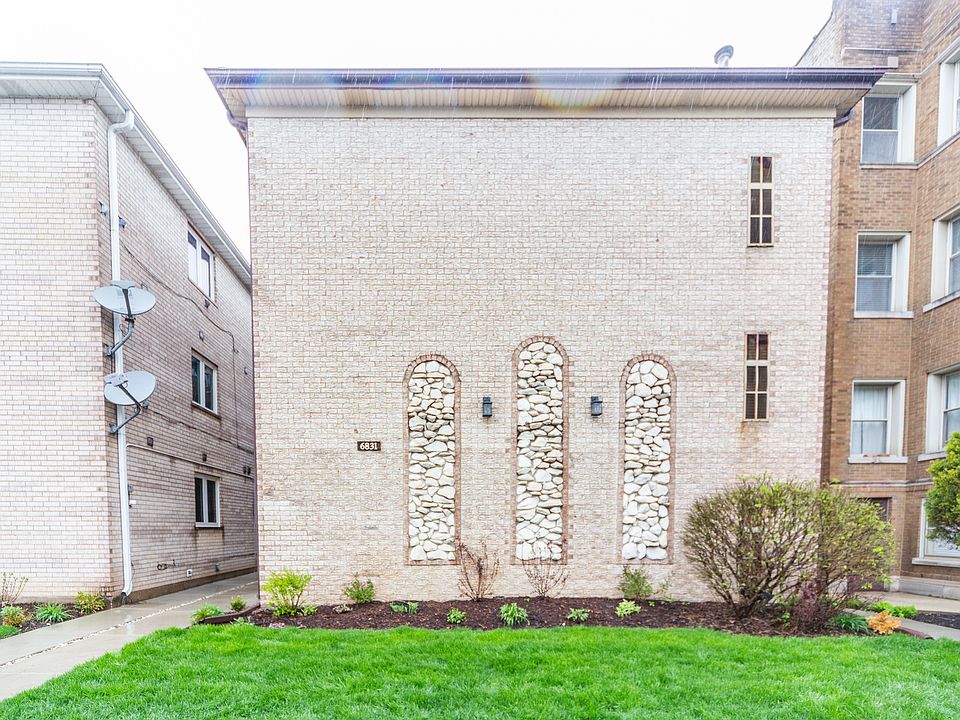 1st image of 6831 N Northwest Hwy APT 1S