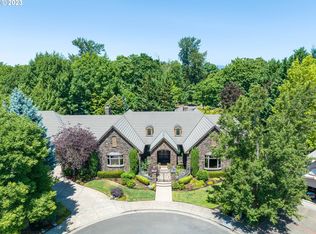 2954 Edgewater Dr, Eugene, OR