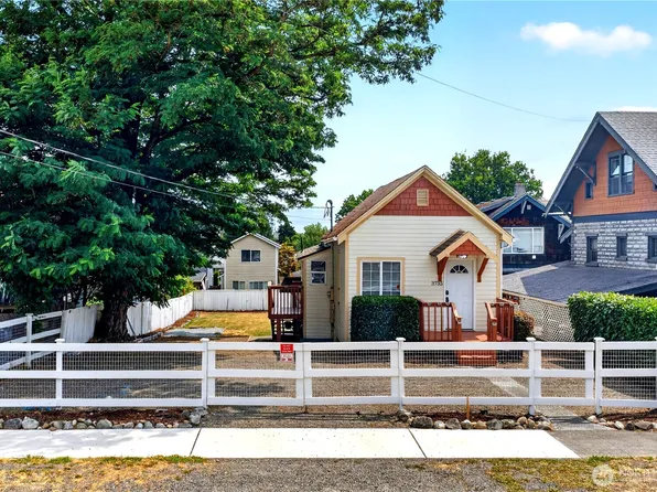 3735 S Alaska Street, Tacoma, WA 98418