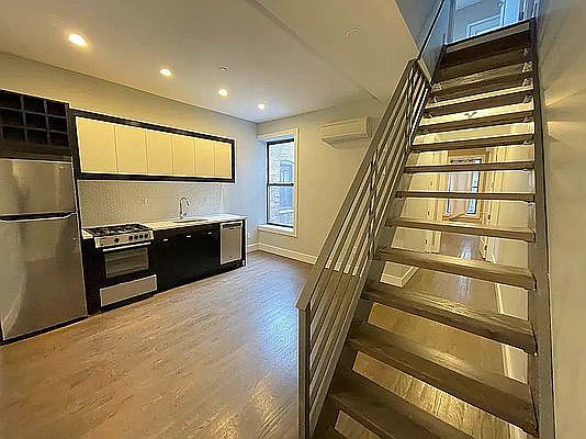 2nd image of 162 Woodruff Ave APT 4B