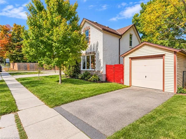 116 Victoria Ave, Cambridge, ON N1S 1X9
