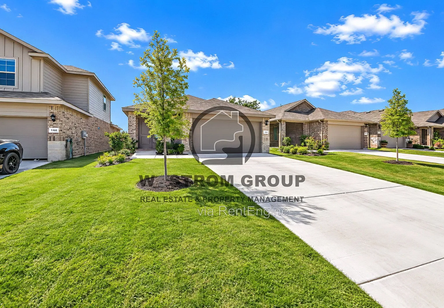 3 bed, 2.0 bath, 1440 sqft, $1,995 — Photo 2