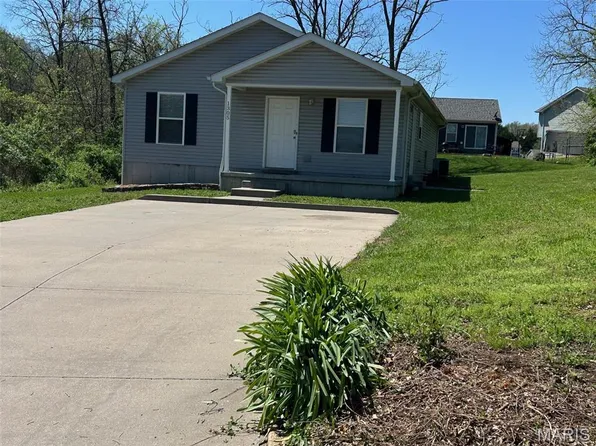1305 N Church St, Union, MO 63084