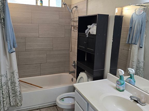 5th image of 2031 E 19th St APT D