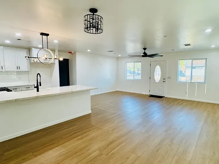 801 S Oleander Ave — Photo 14