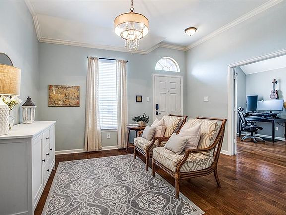 4th image of 4313 Lansbury Ln
