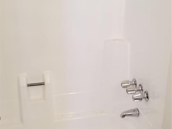 3rd image of 1626 W 146th St APT C