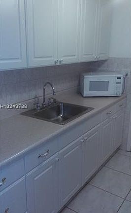 5th image of 16701 NE 13th Ave APT 315