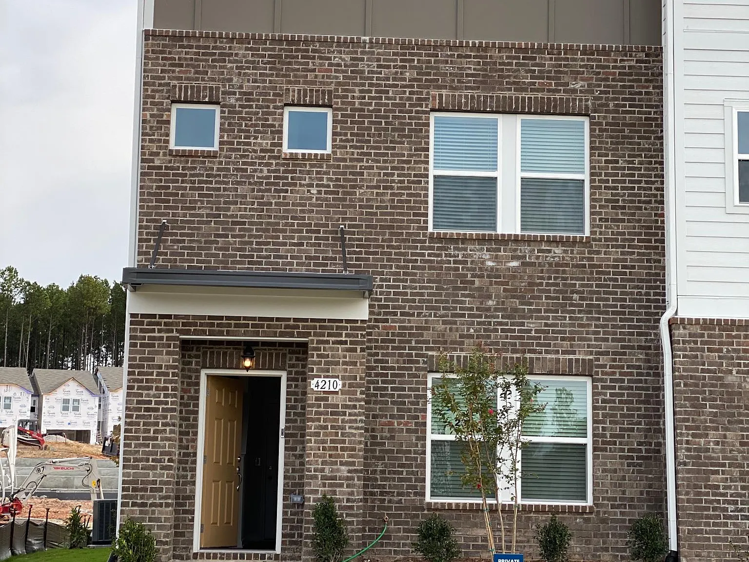 4210 Mahal Ave — Photo 2