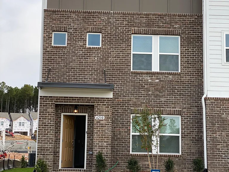 4210 Mahal Ave — Photo 2