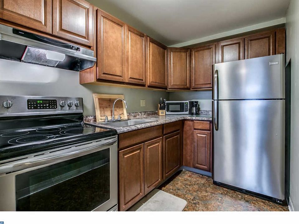 1st image of 27708 Valley Run Dr