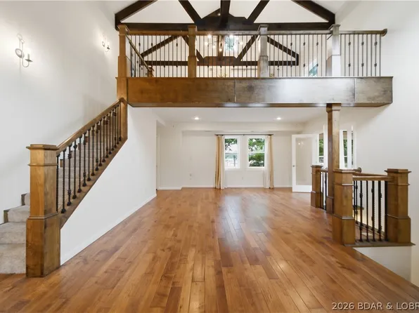 766 Chinquapin Ln, Sunrise Beach, MO 65079