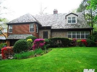 23 Linford Rd, Great Neck, NY 11021