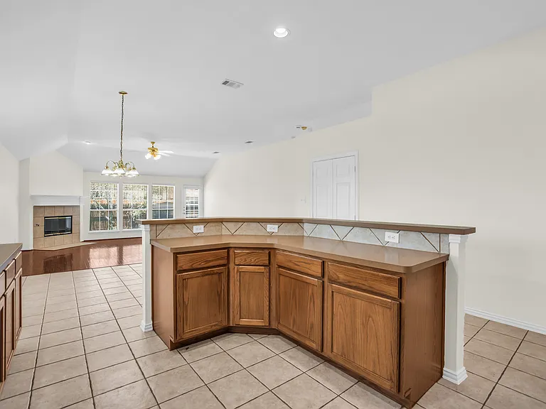 11342 Mansfield Dr — Photo 10