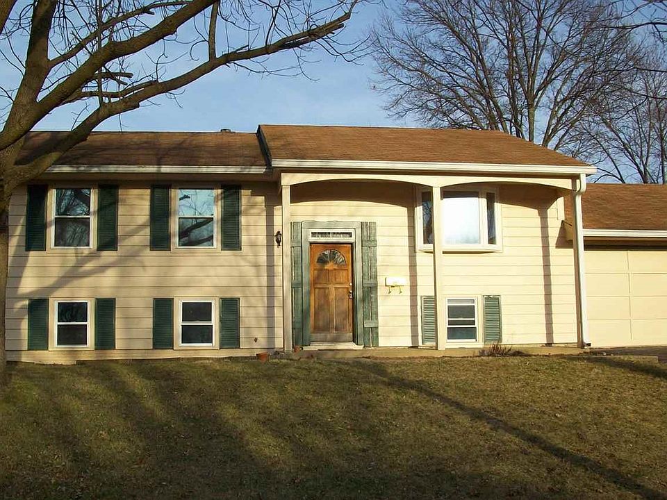 1st image of 3017 Chickasaw Ln