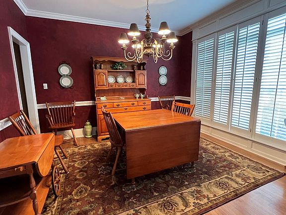 3rd image of 1903 Regalwood Dr