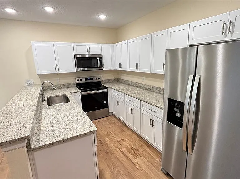 280 Gardner Ln #2 — Photo 2