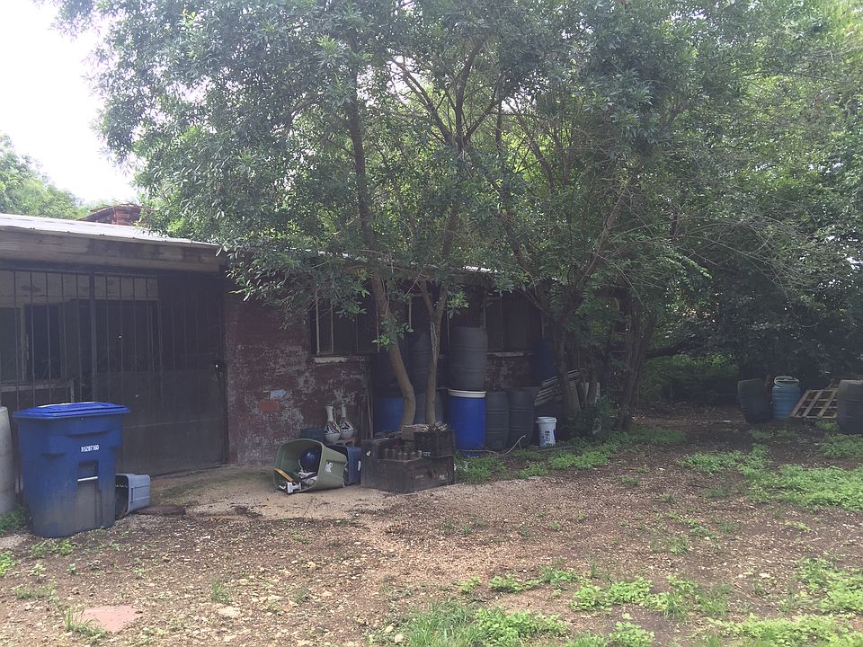 1st image of 363 Ave Maria Dr