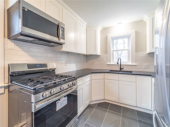 4th image of 38 Elgrove Rd