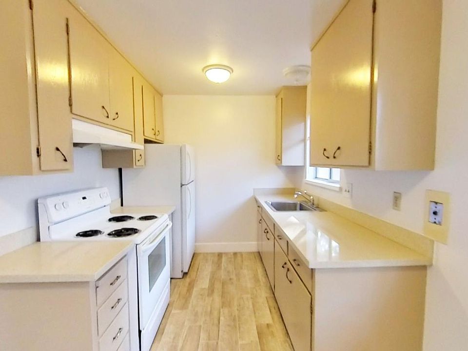 1st image of 704 Fulton St APT 6