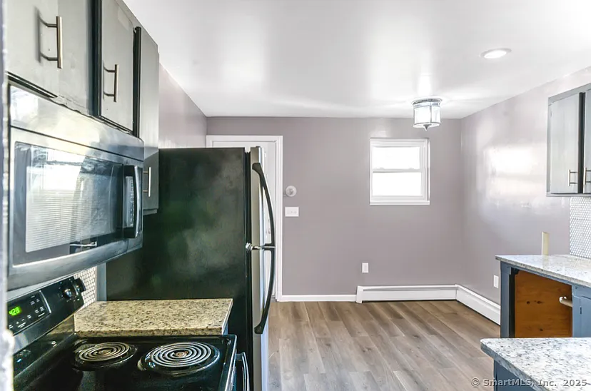 Building Photo - 22 Wyman St #S2
