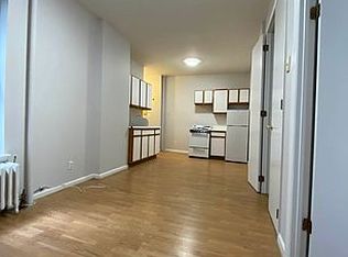 186 Clymer St #11A, Brooklyn, NY 11211
