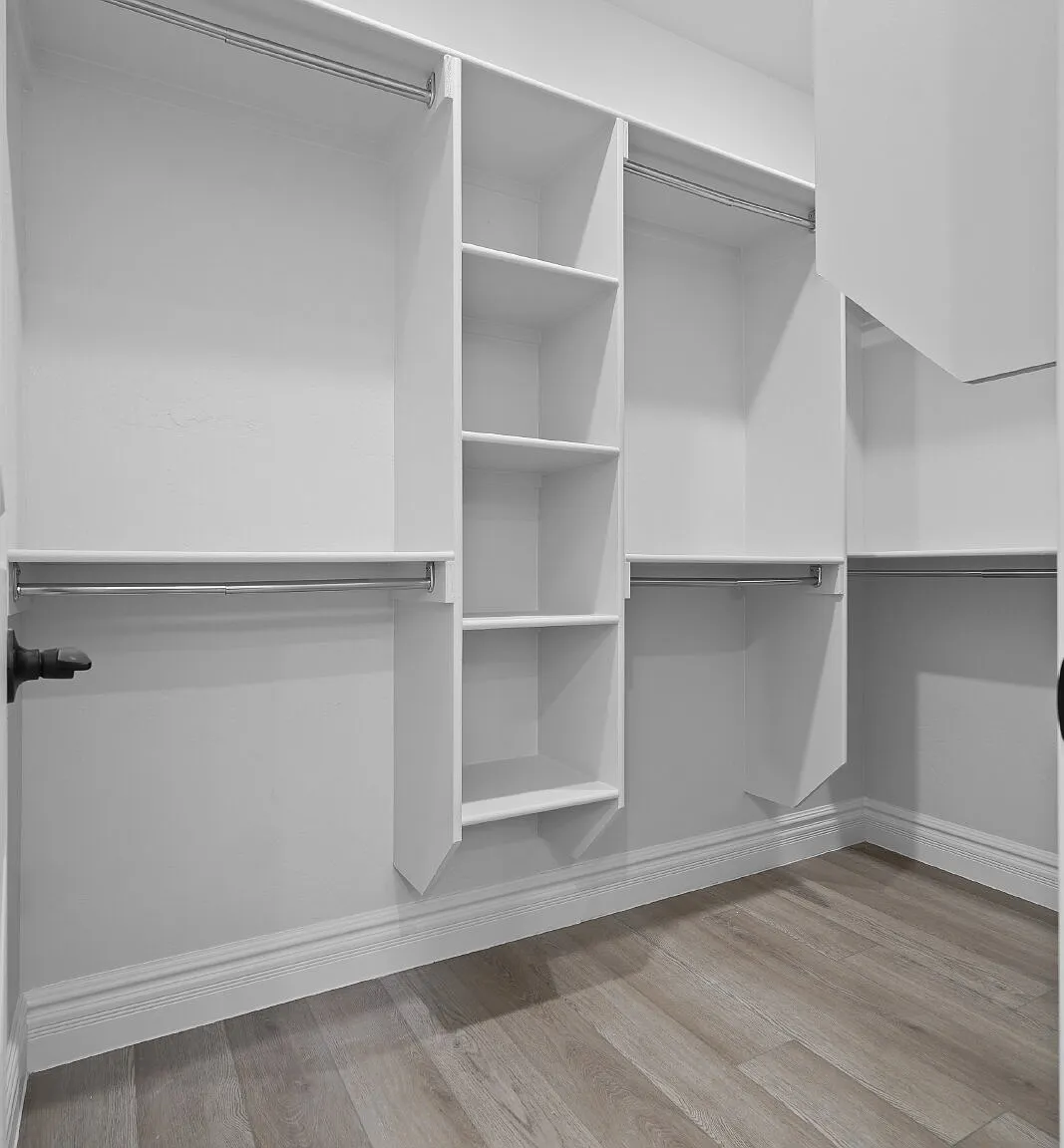 4 bed, 2.0 bath, $2,200 — Photo 2