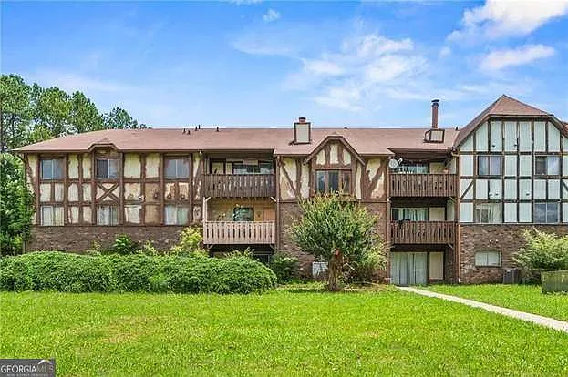 103 Camelot Dr photo 1