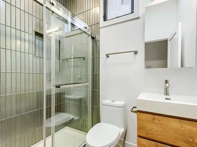1502 N Hudson Ave #1R — Photo 4