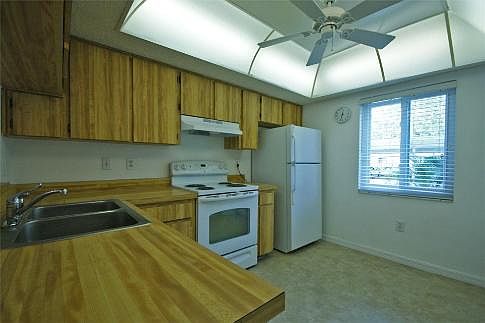2nd image of 201 Cypress Ln