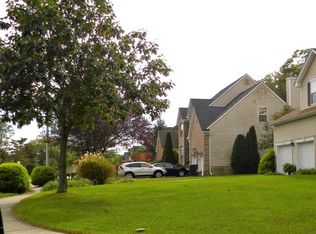 734 Spruce Hill Dr, Toms River, NJ 08753