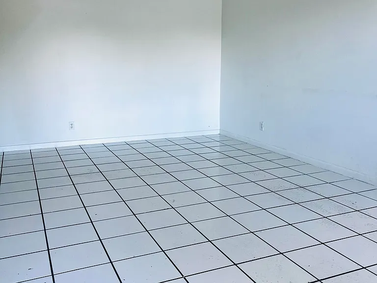 4209 S Olive Ave — Photo 5