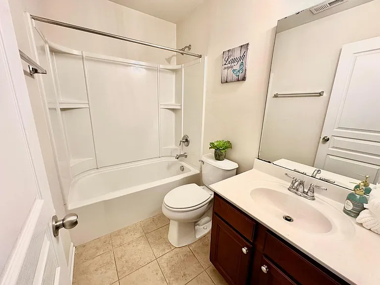 1143 Kingston Grove Dr — Photo 10