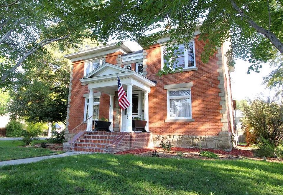1st image of 143 Yellowstone Ave