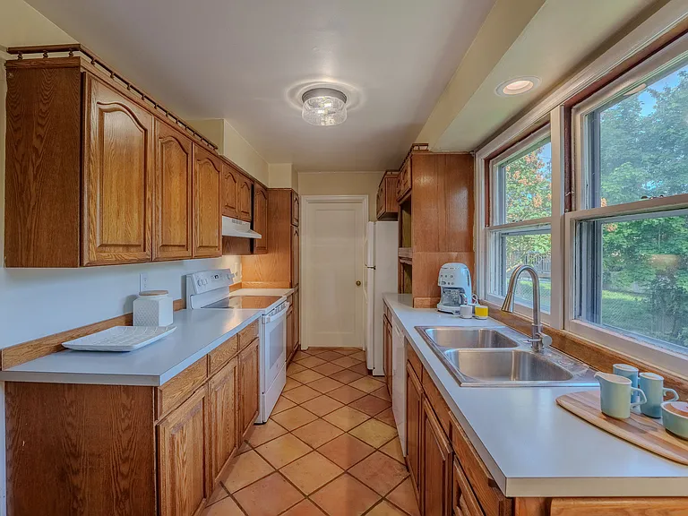 8109 SE Lorry Ave — Photo 18