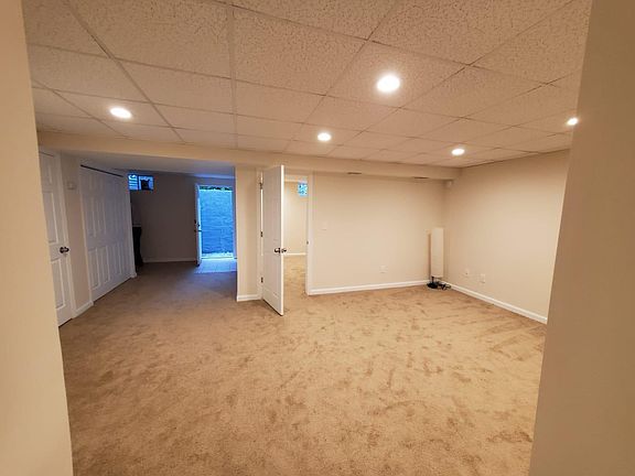 4th image of 28 Clearfield Pl #0