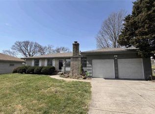 4950 NE Chouteau Dr, Kansas City, MO 64119
