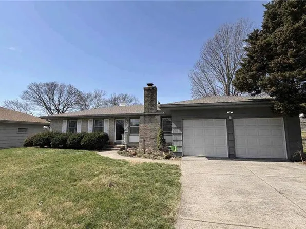 4950 NE Chouteau Dr, Kansas City, MO 64119