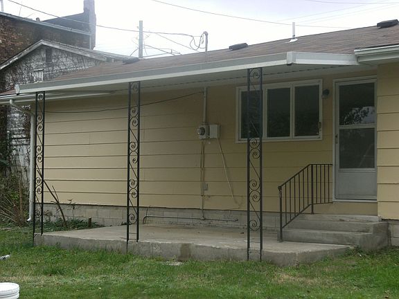 Covered Patio on the Back